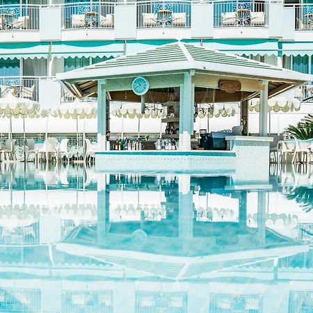 Hotel Punta Dell'Est Lignano Sabbiadoro Exteriör bild