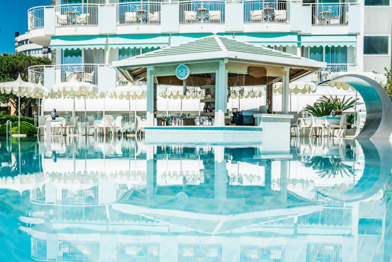 Hotel Punta Dell'Est Lignano Sabbiadoro Exteriör bild